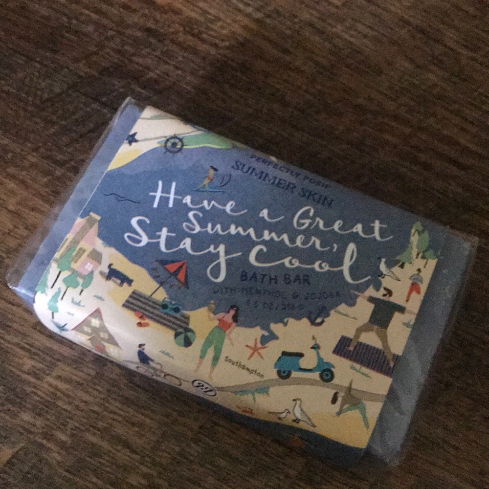 Perfectly Posh Summer Skin/Dragon Fruit Bath Bar